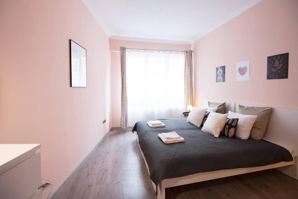 Ultra Central Large Home With Ac And Balcony Budapest Exterior photo