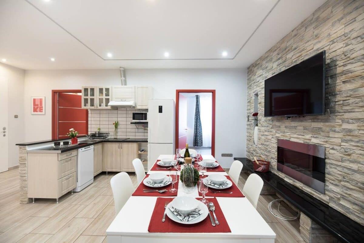 Ultra Central Large Home With Ac And Balcony Budapest Exterior photo