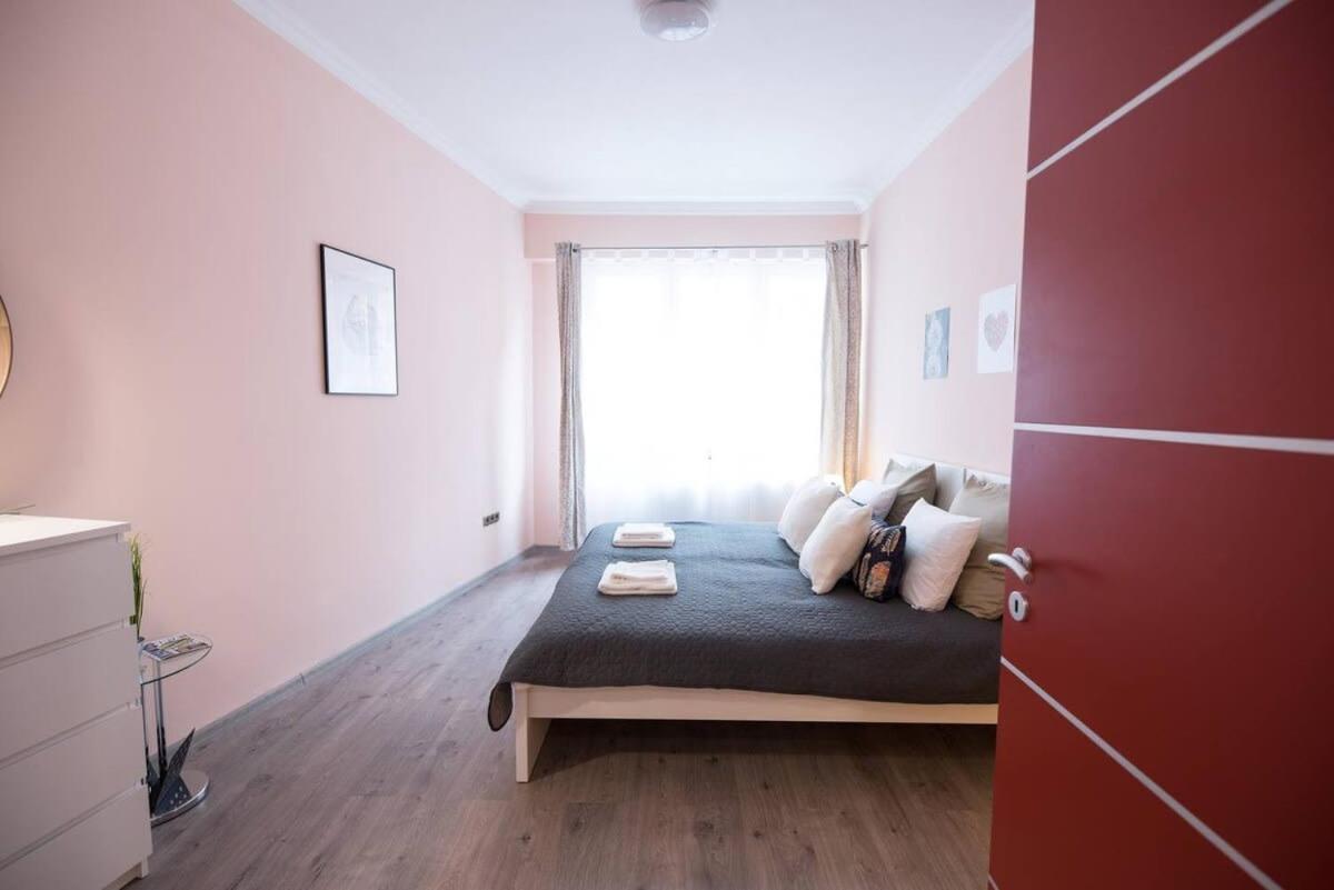 Ultra Central Large Home With Ac And Balcony Budapest Exterior photo