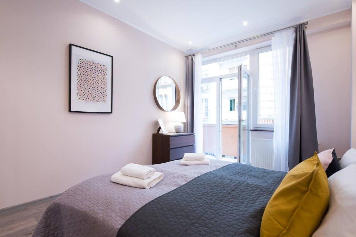 Ultra Central Large Home With Ac And Balcony Budapest Exterior photo